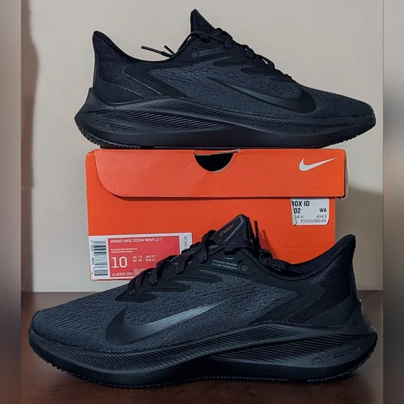 Nike Zoom WinFlo 7 Women's Size 10 Black New Athletic Running Shoes - Picture 1 of 12